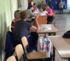 Наблюдатели от «Единой России» проводят агитацию на избирательном участке